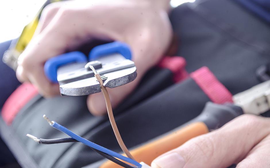 cherche électricien Courbevoie